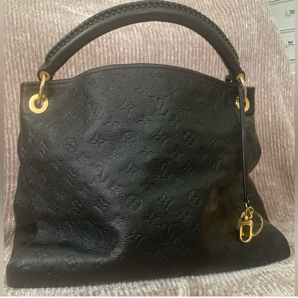 Louis Vuitton artsy MM